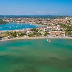 3 Bedroom Beautiful Home In Pula